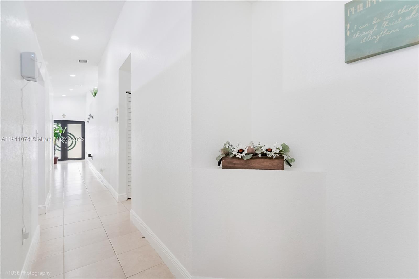 CRYSTAL POINTE - Residential