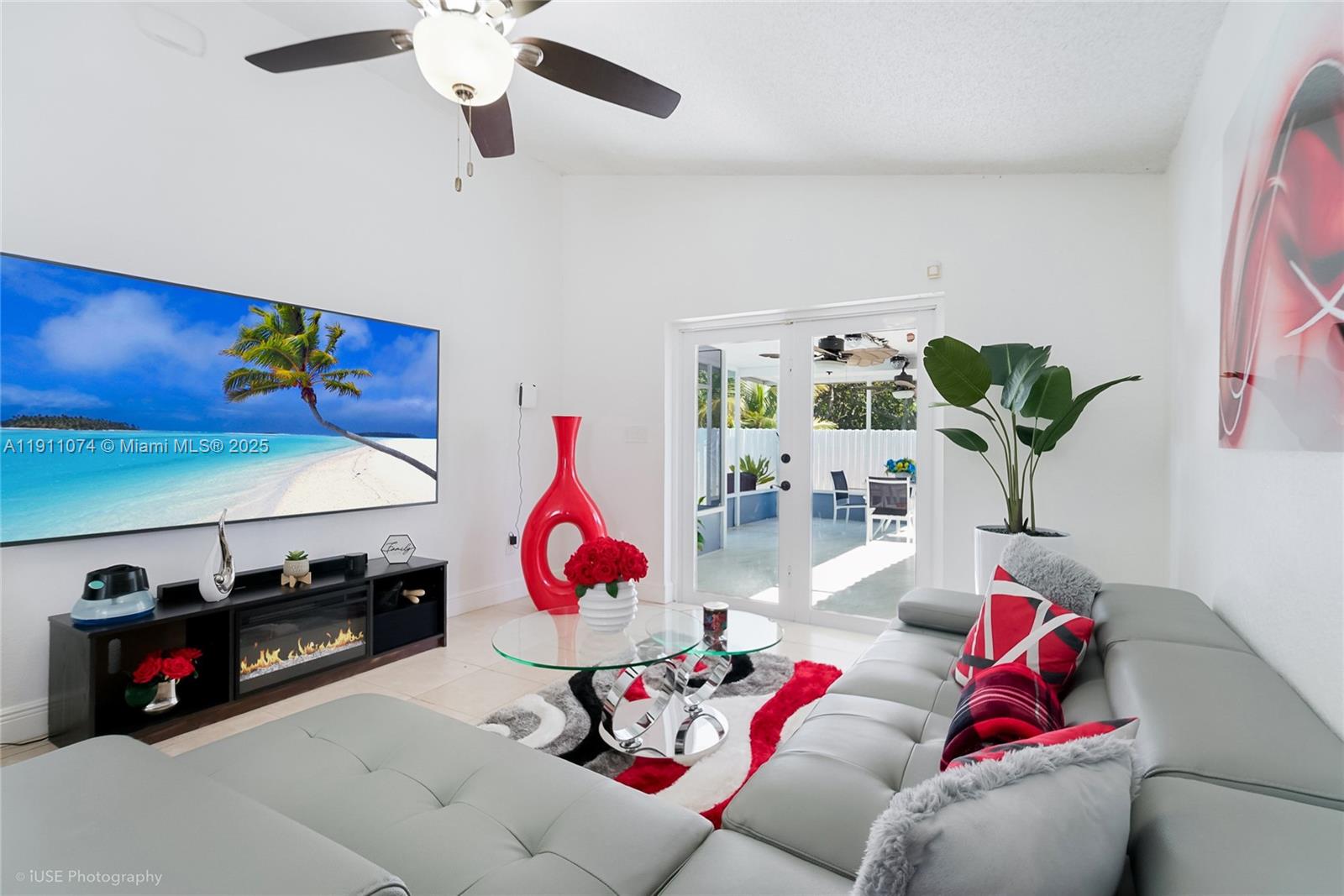 CRYSTAL POINTE - Residential