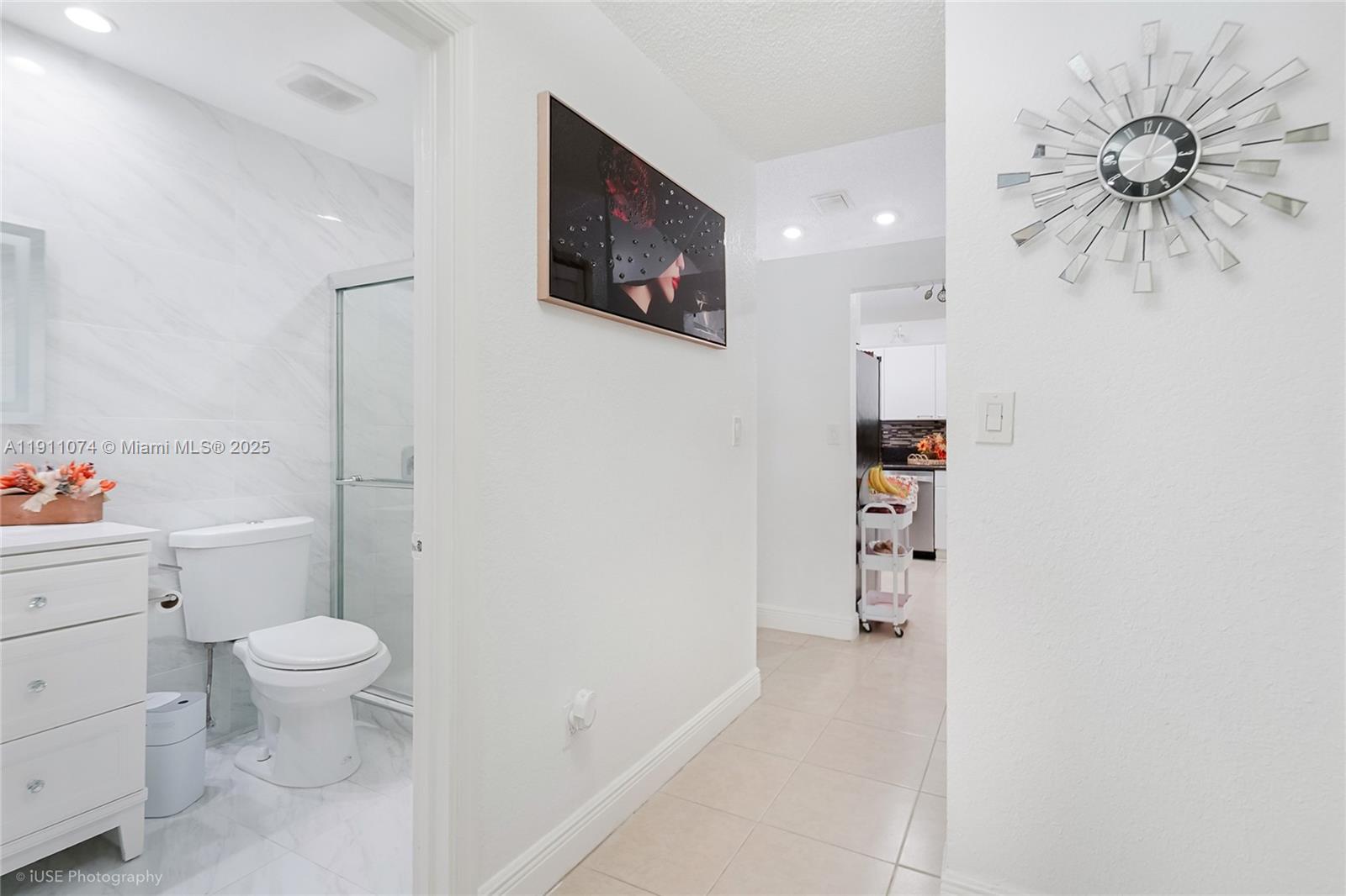 CRYSTAL POINTE - Residential