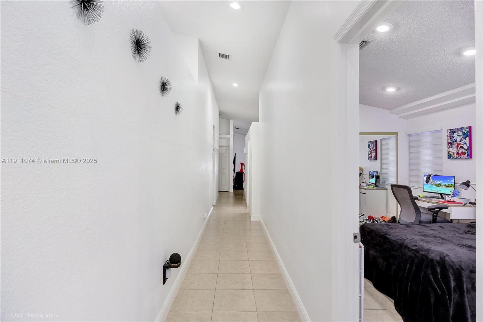 CRYSTAL POINTE - Residential