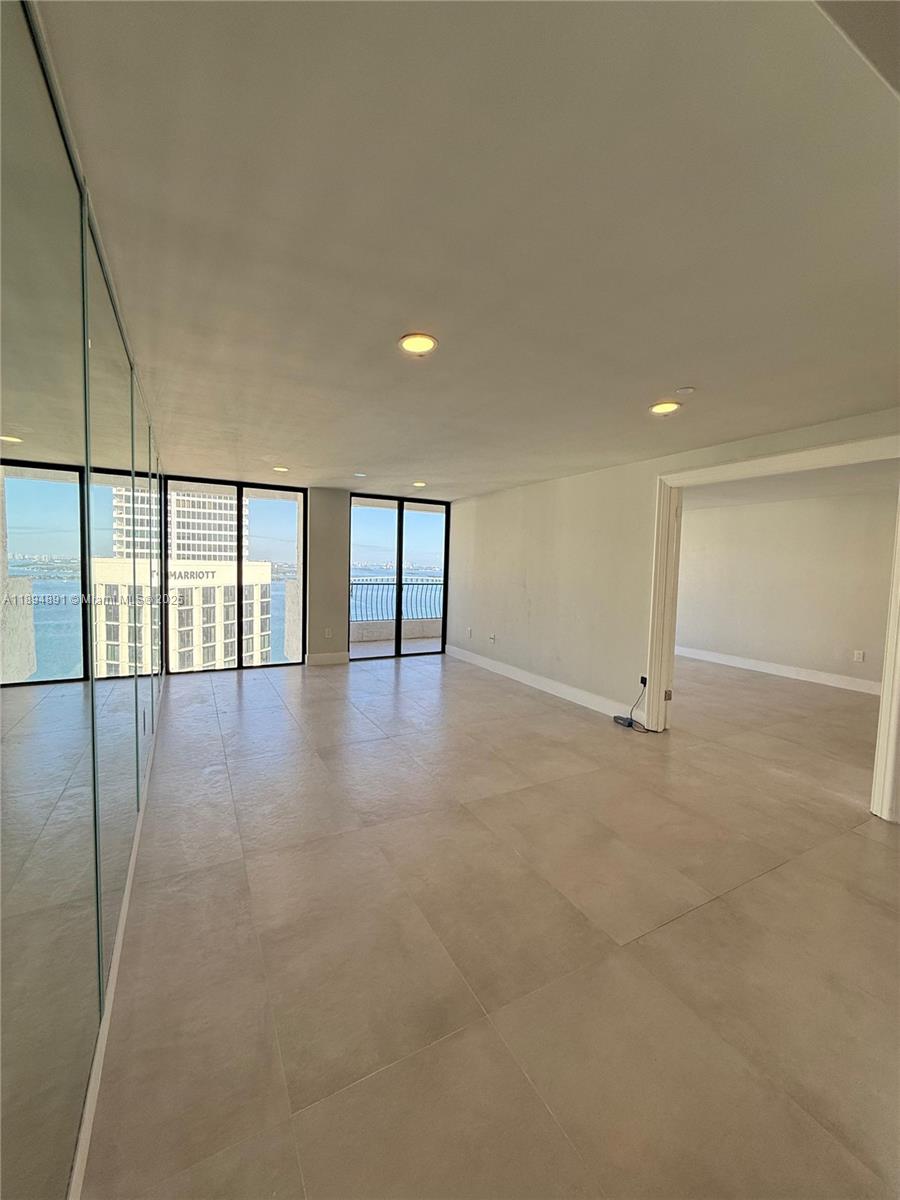 VENETIA CONDO - Residential Lease