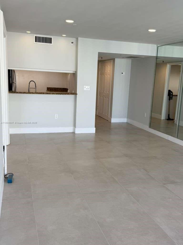 VENETIA CONDO - Residential Lease
