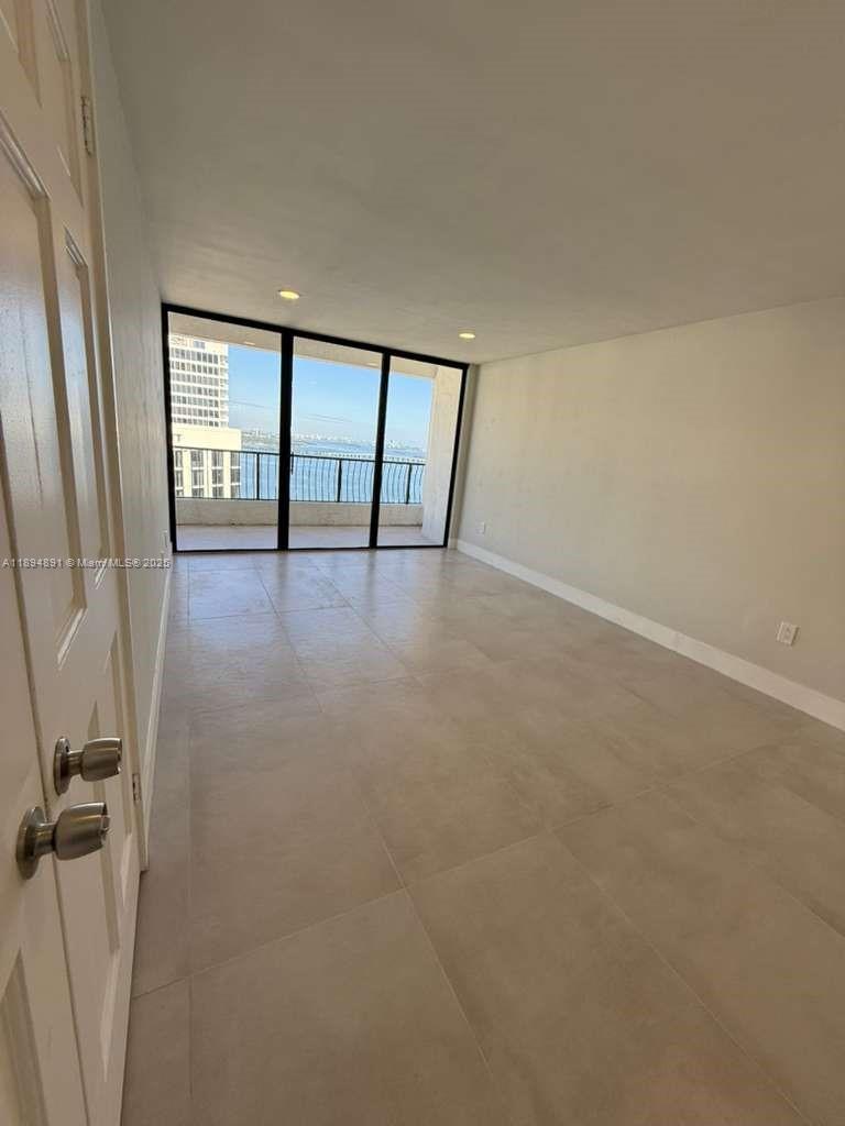 VENETIA CONDO - Residential Lease