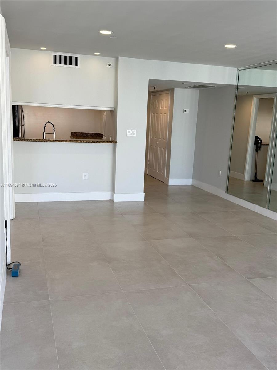 VENETIA CONDO - Residential Lease