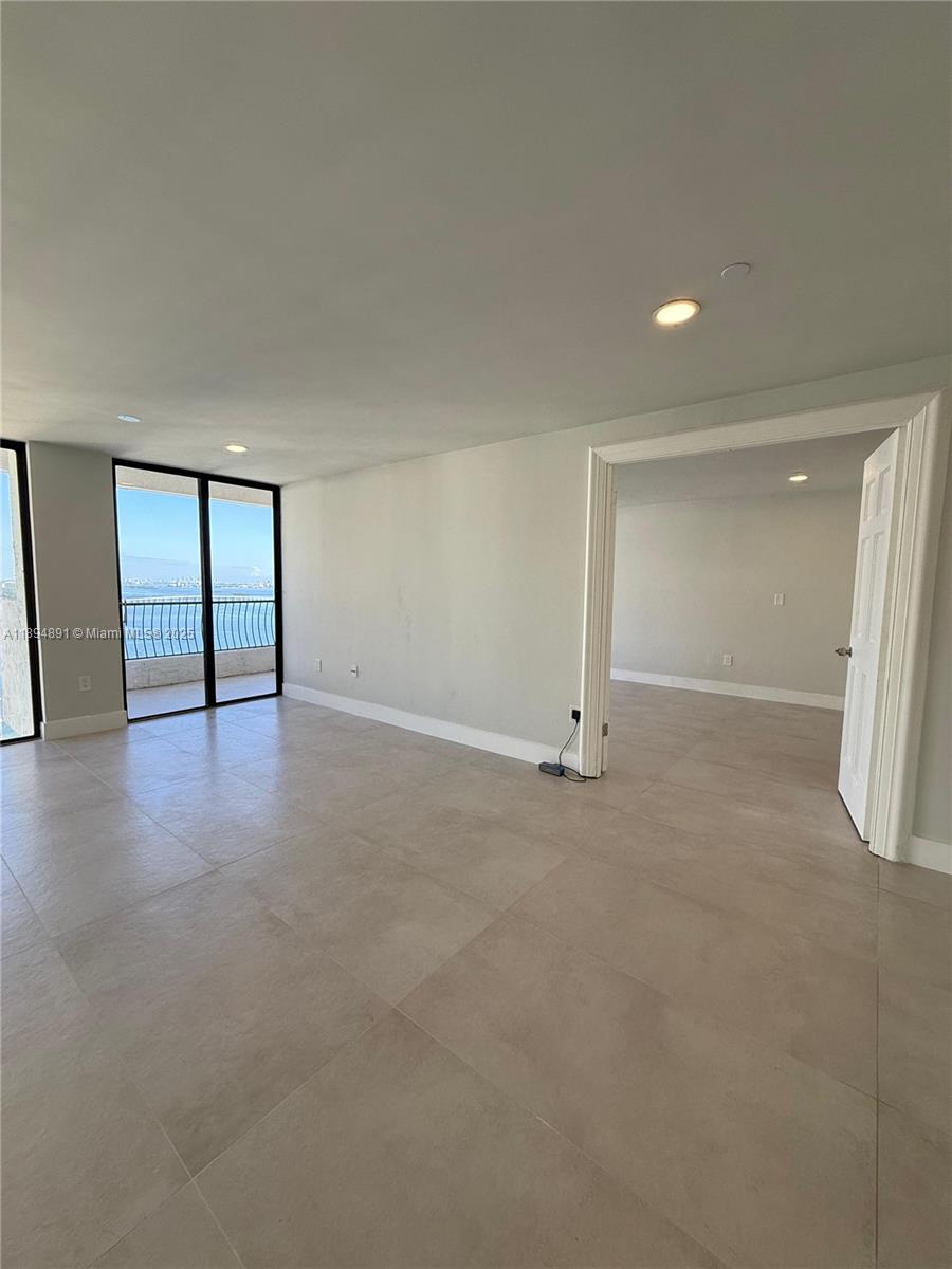 VENETIA CONDO - Residential Lease