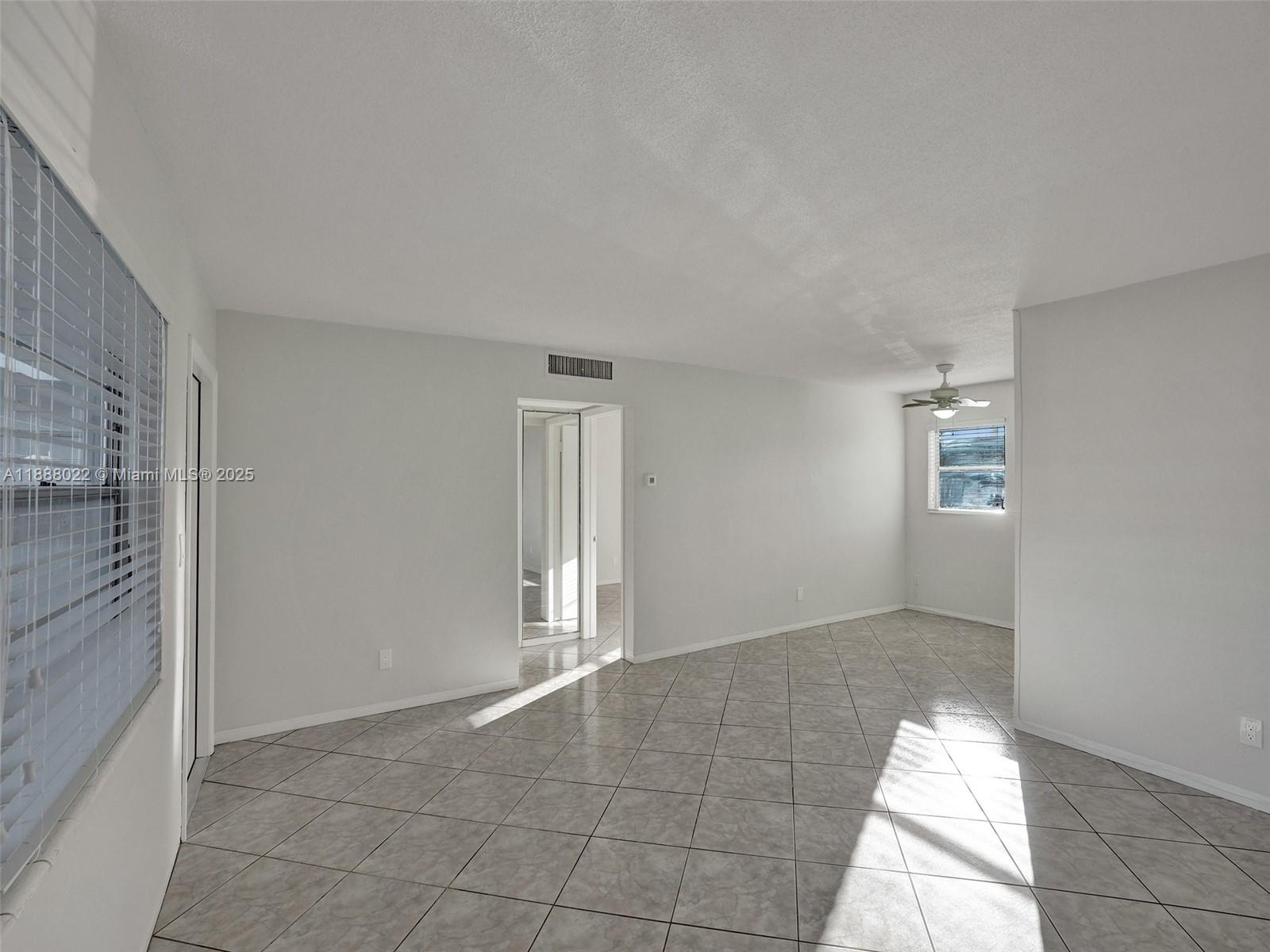 VENETIAN CONDO - Residential Lease