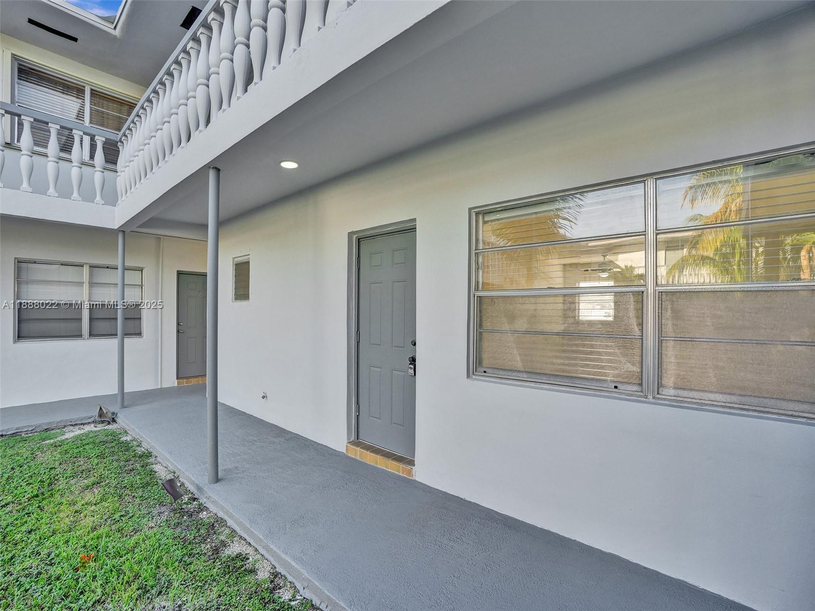 VENETIAN CONDO - Residential Lease