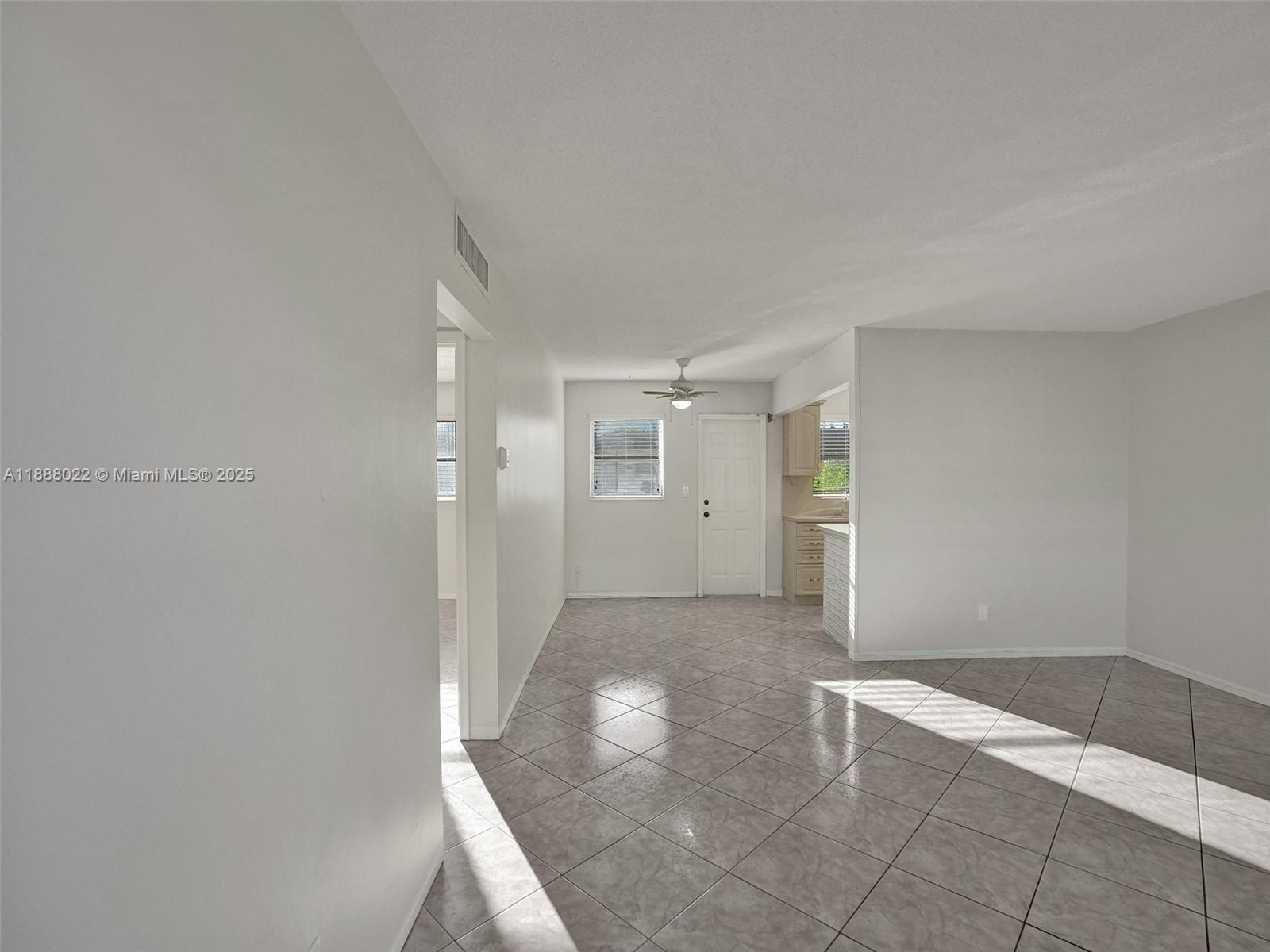 VENETIAN CONDO - Residential Lease