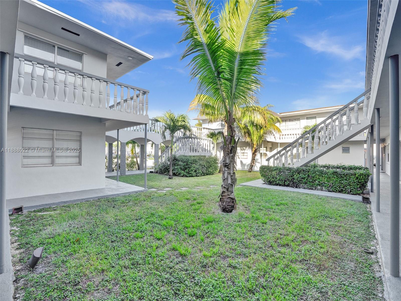 VENETIAN CONDO - Residential Lease