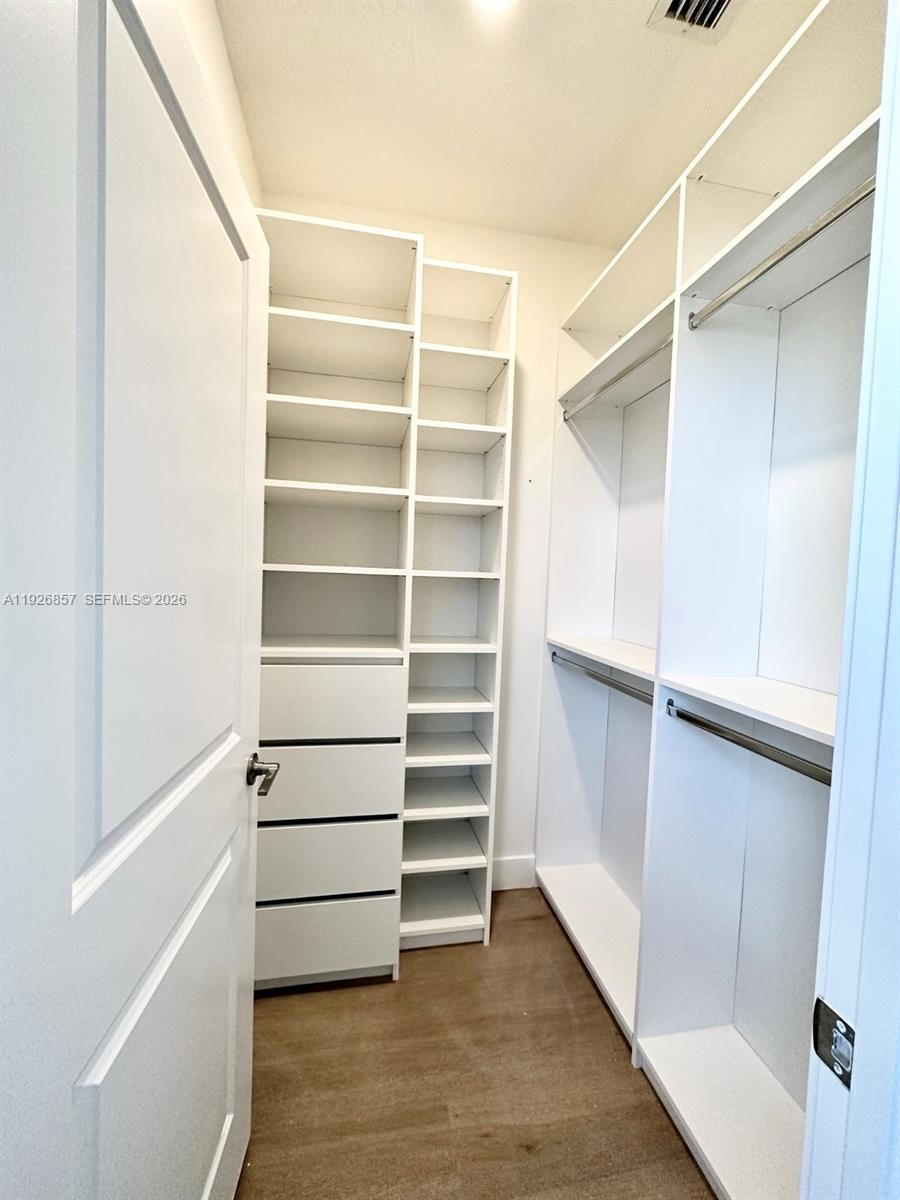 TUSCAN ISLES - Residential