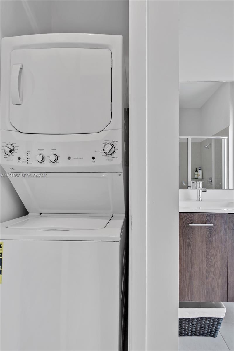 TUSCAN ISLES - Residential