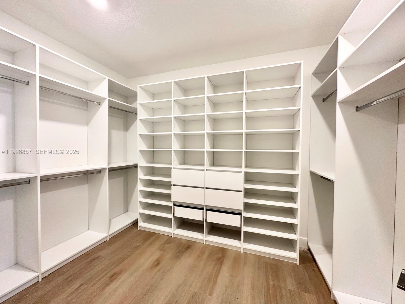 TUSCAN ISLES - Residential