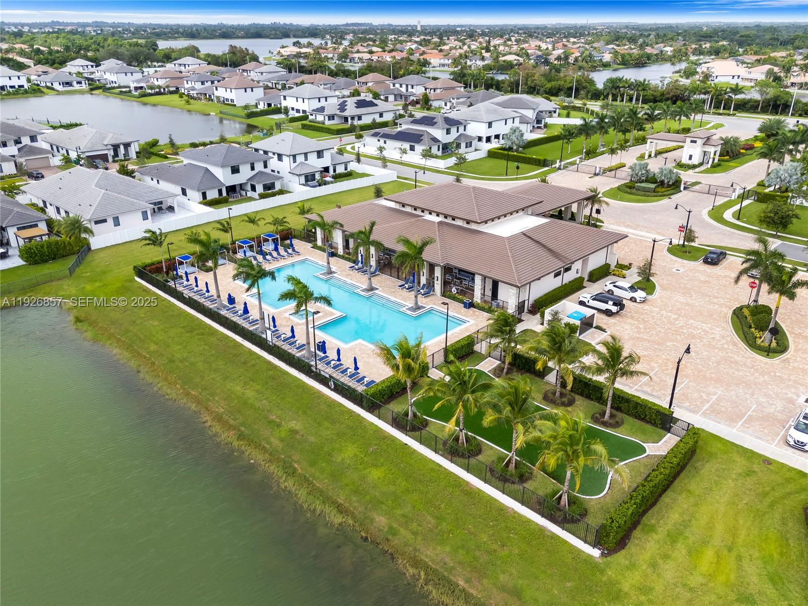 TUSCAN ISLES - Residential