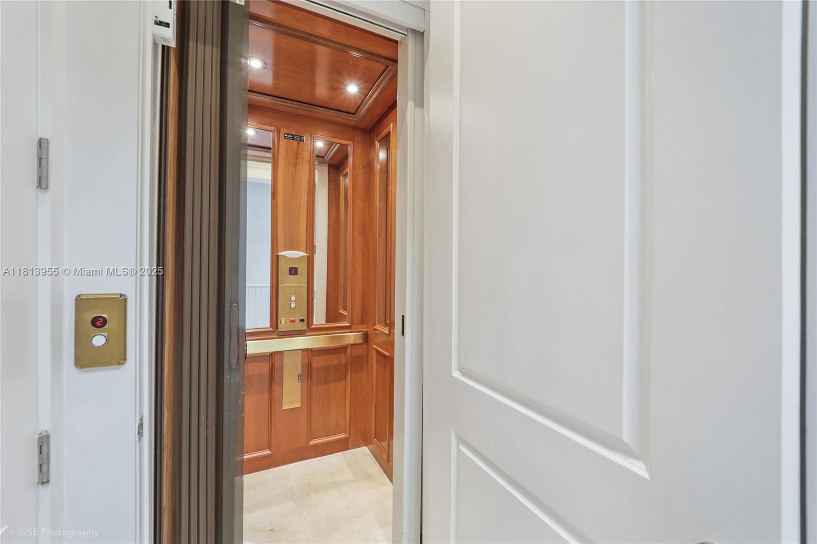 ALMERIA REPLAT - Residential