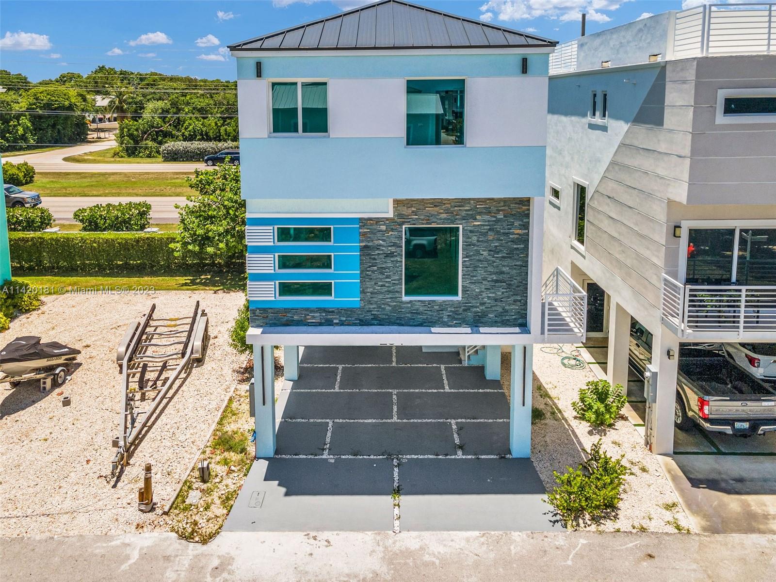 Property for Sale at 94825 Overseas Hwy, Key Largo, Monroe County, Florida - Bedrooms: 3 
Bathrooms: 3  - $1,295,000