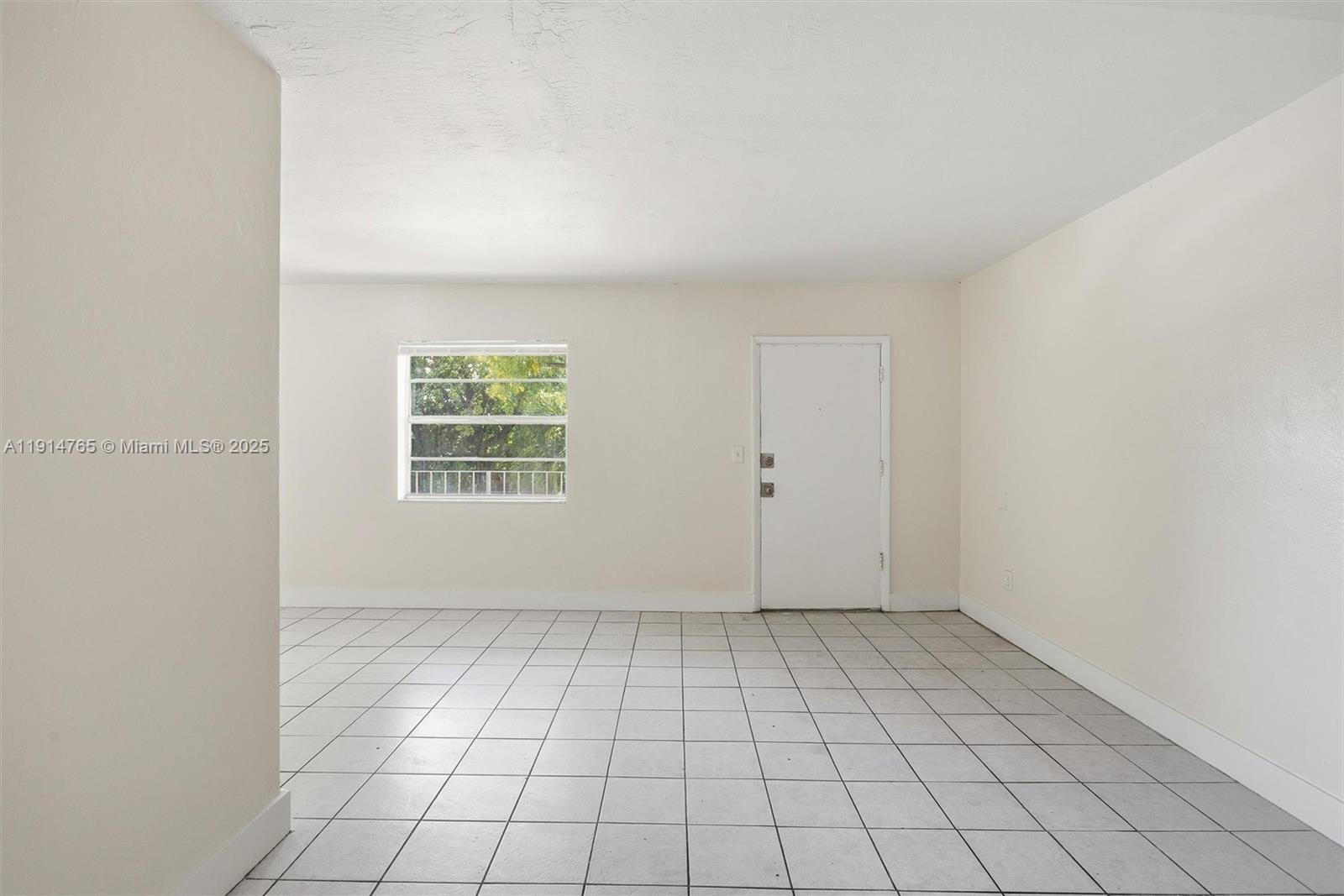 COMMUNITY GARDENS - Residential Lease