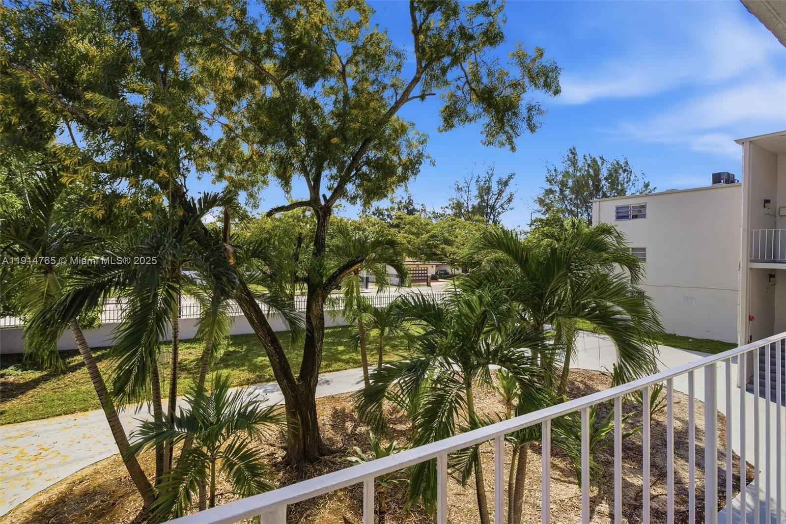 COMMUNITY GARDENS - Residential Lease