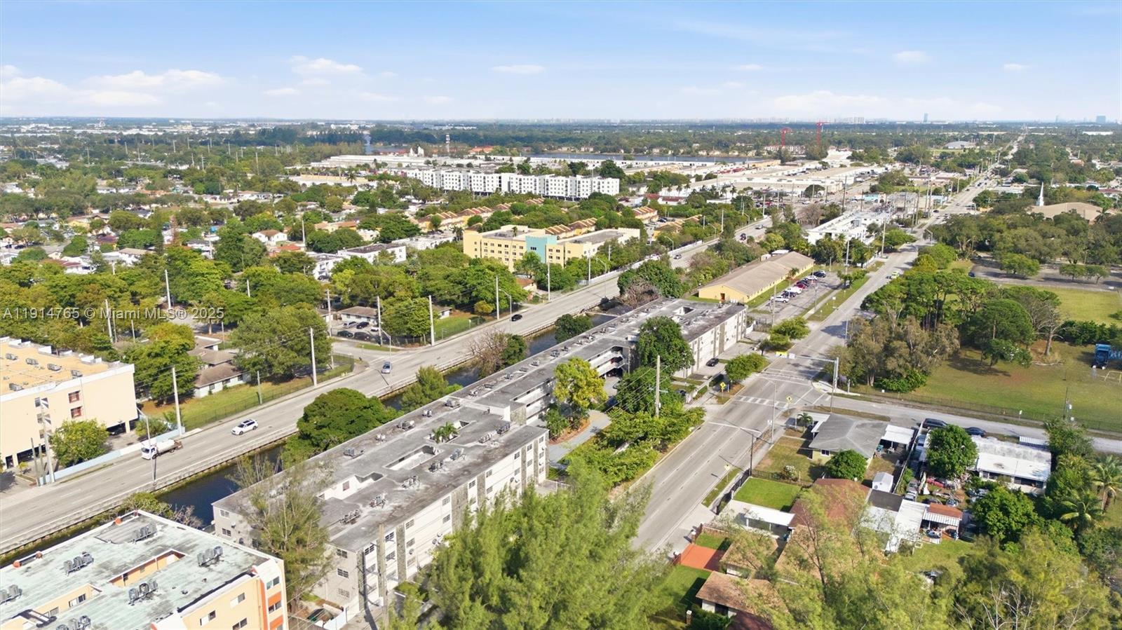 COMMUNITY GARDENS - Residential Lease