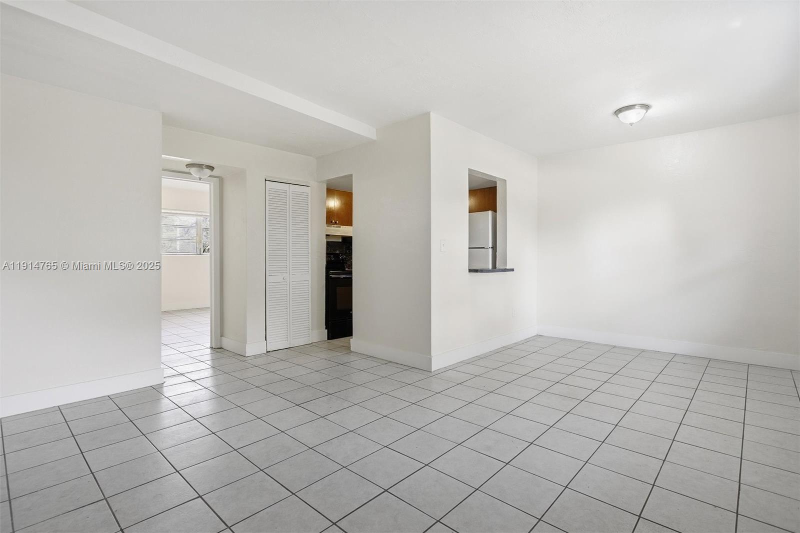 COMMUNITY GARDENS - Residential Lease