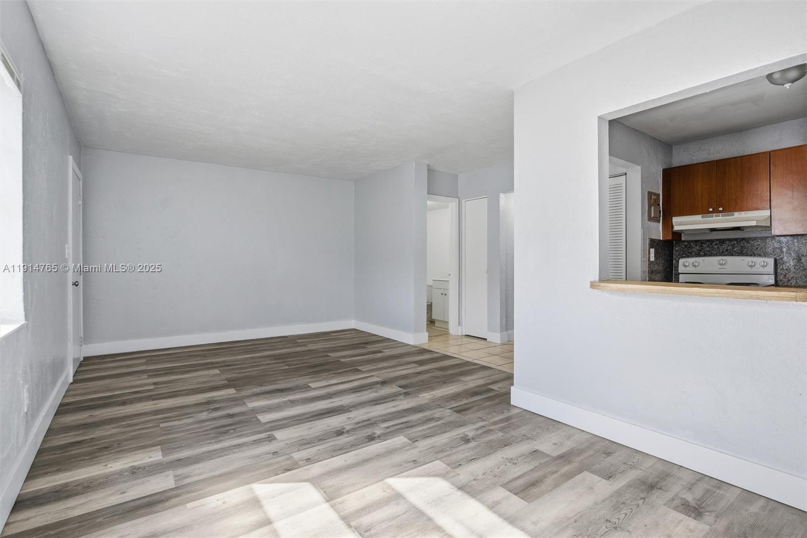 COMMUNITY GARDENS - Residential Lease