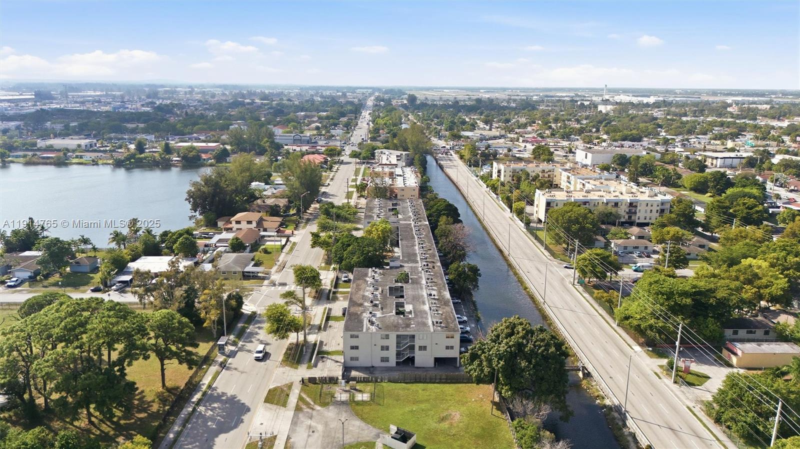 COMMUNITY GARDENS - Residential Lease