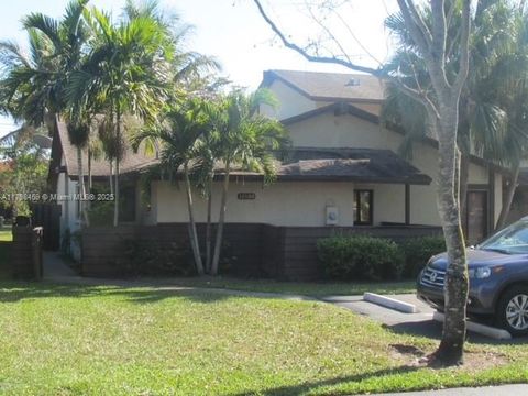 10600 SW 71st Ln 10600 Miami FL 33173