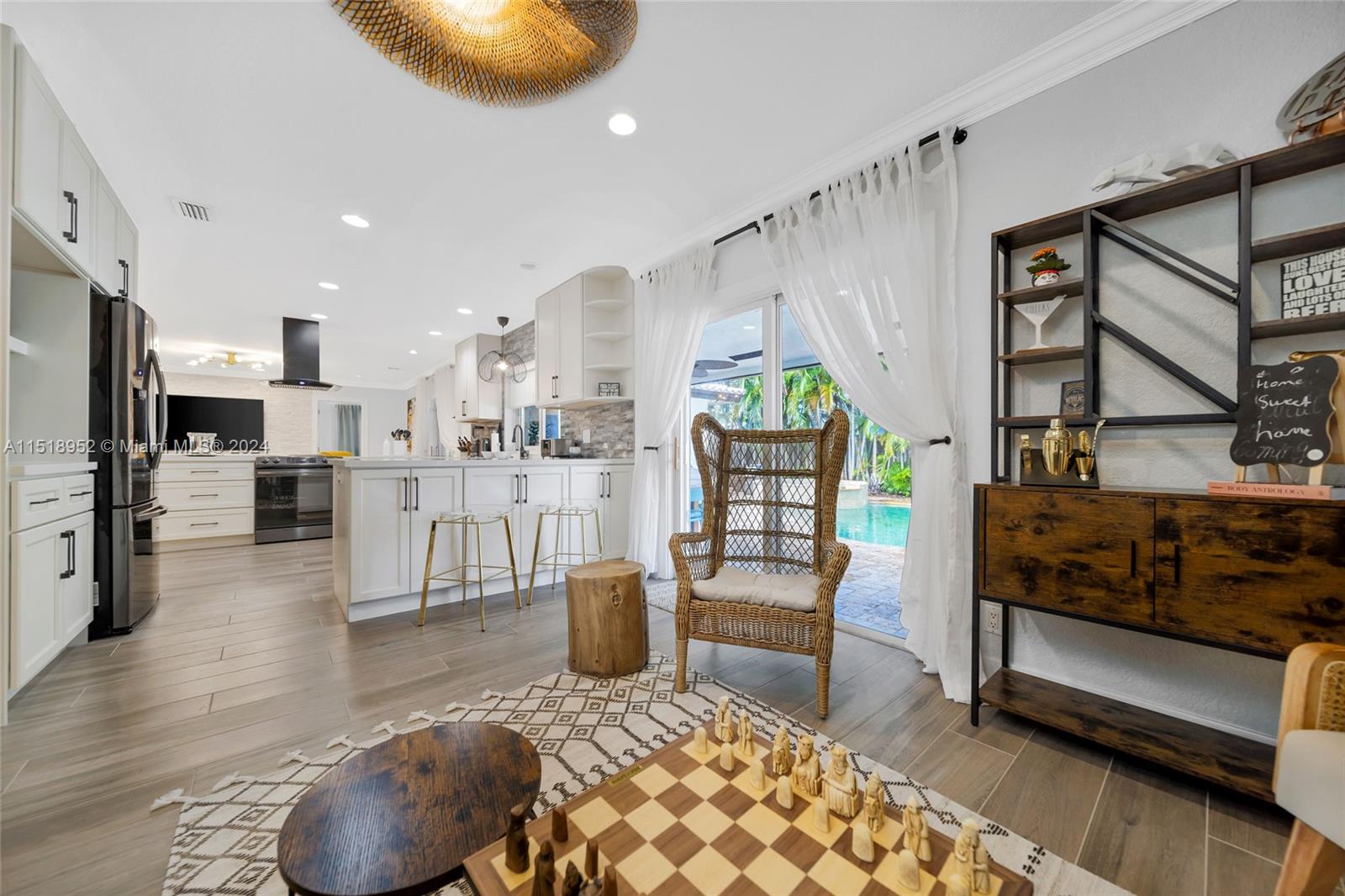 CORAL HIGHLANDS - Residential Lease