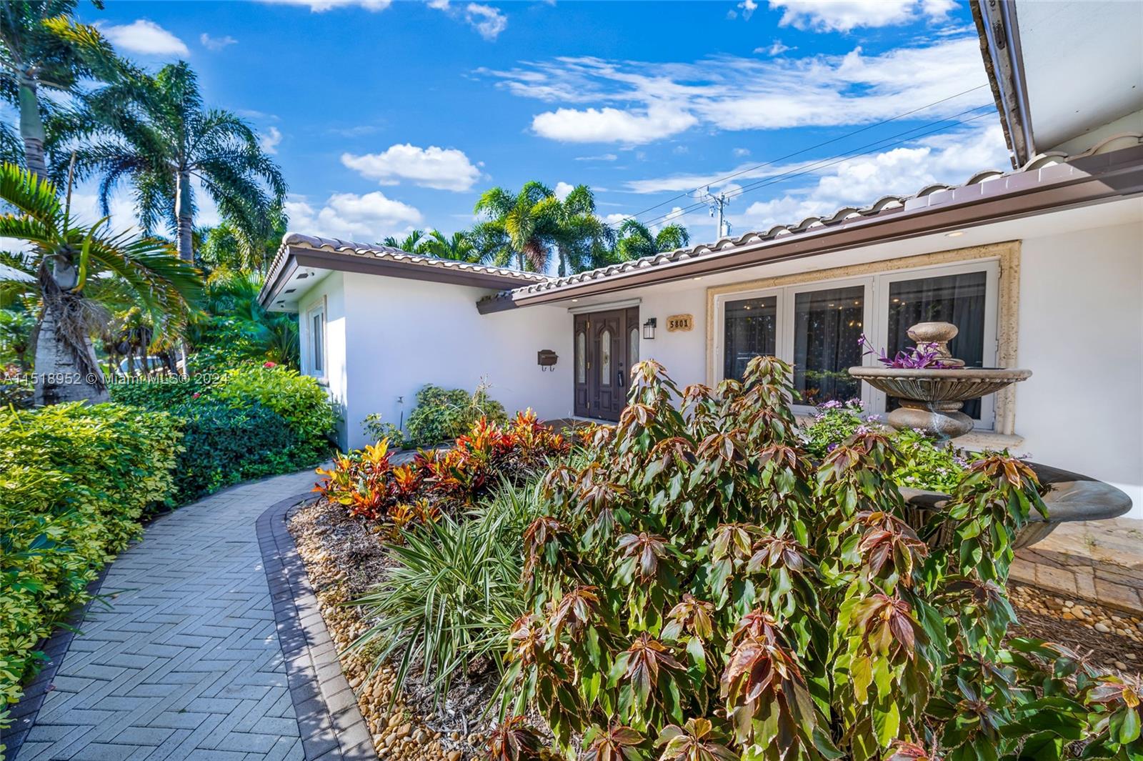 CORAL HIGHLANDS - Residential Lease