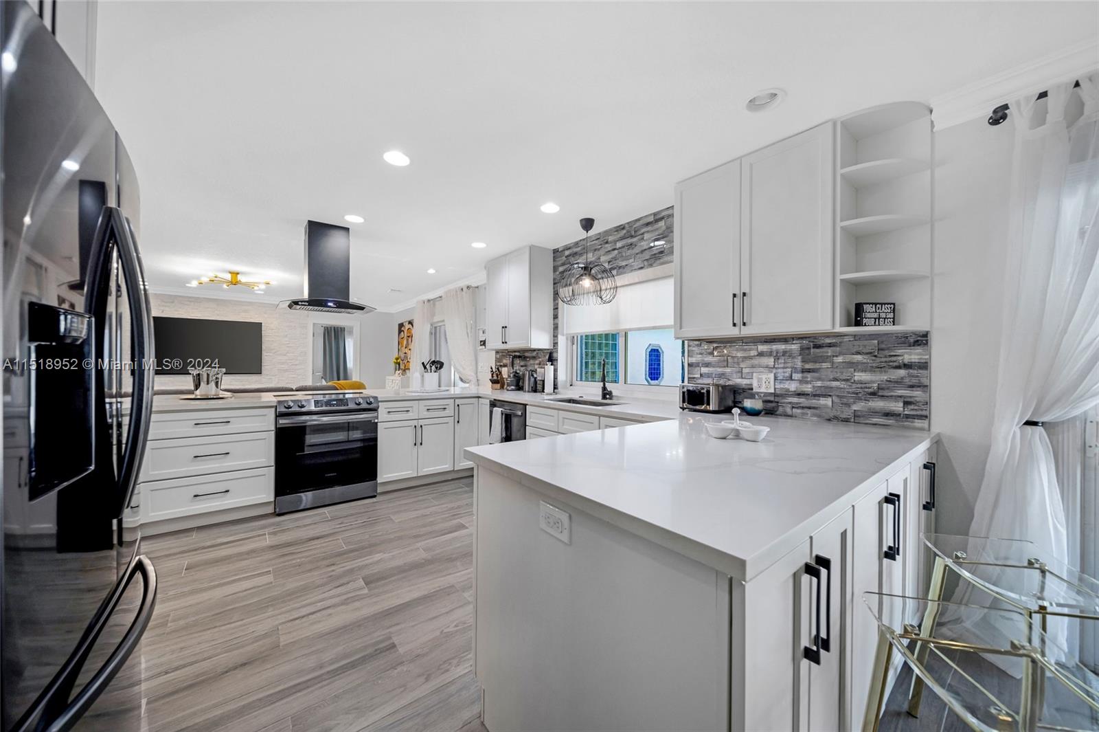 CORAL HIGHLANDS - Residential Lease