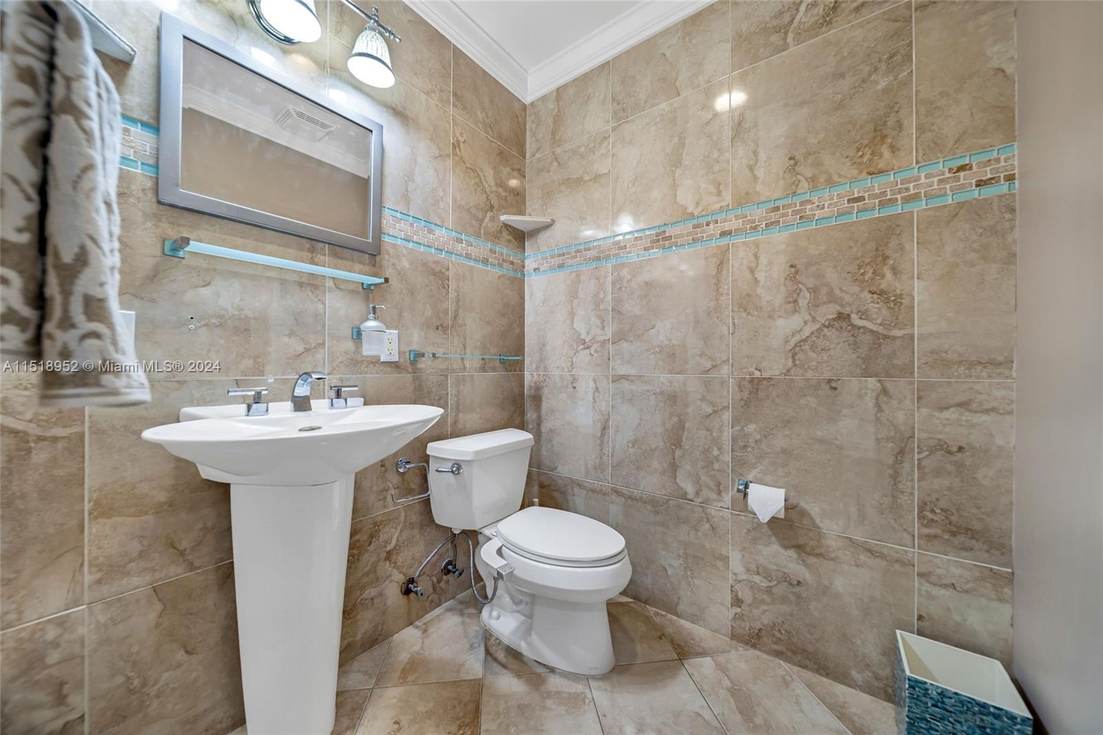 CORAL HIGHLANDS - Residential Lease