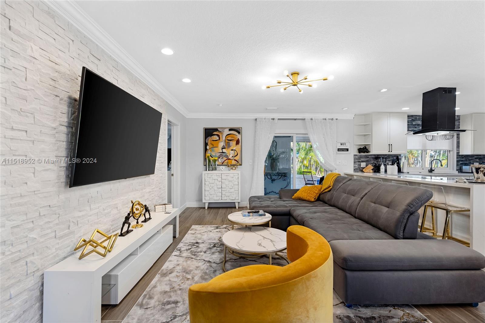 CORAL HIGHLANDS - Residential Lease