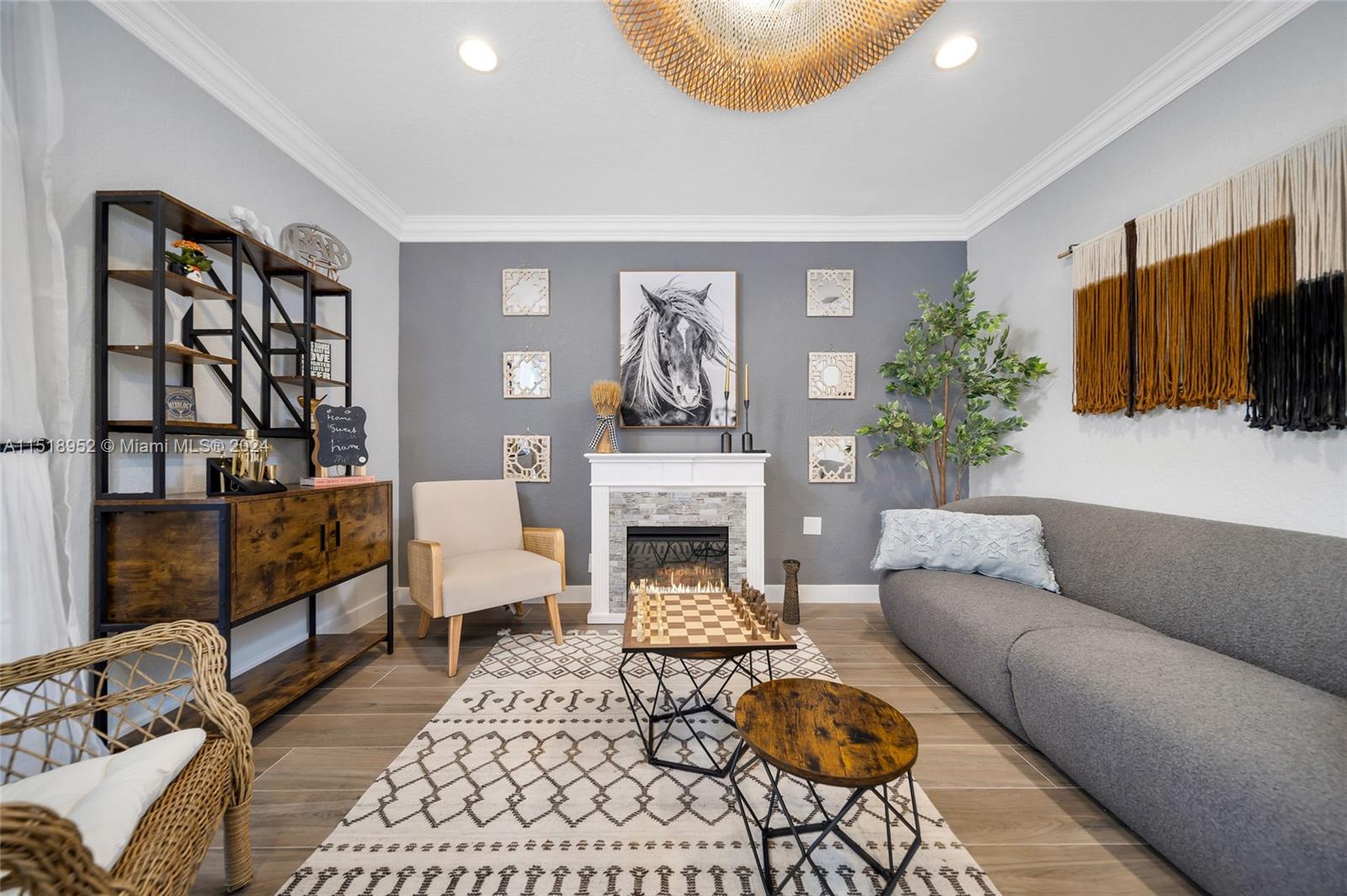 CORAL HIGHLANDS - Residential Lease