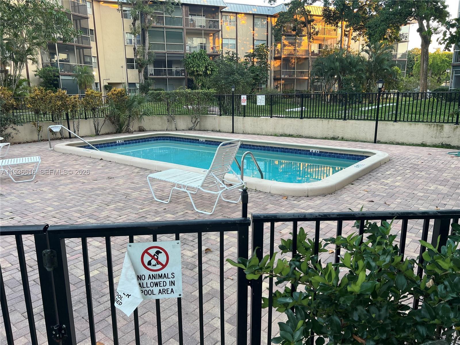 INVERRARY COUNTRY CLUB - Residential