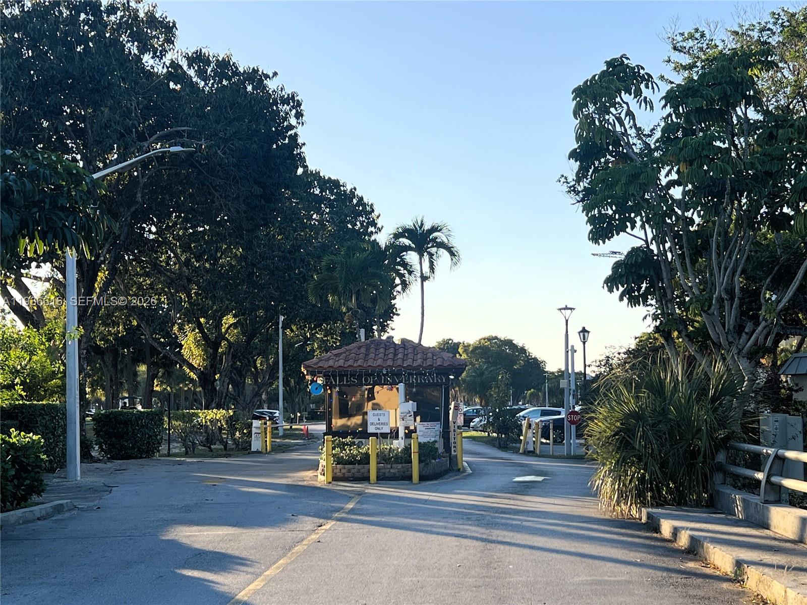 INVERRARY COUNTRY CLUB - Residential