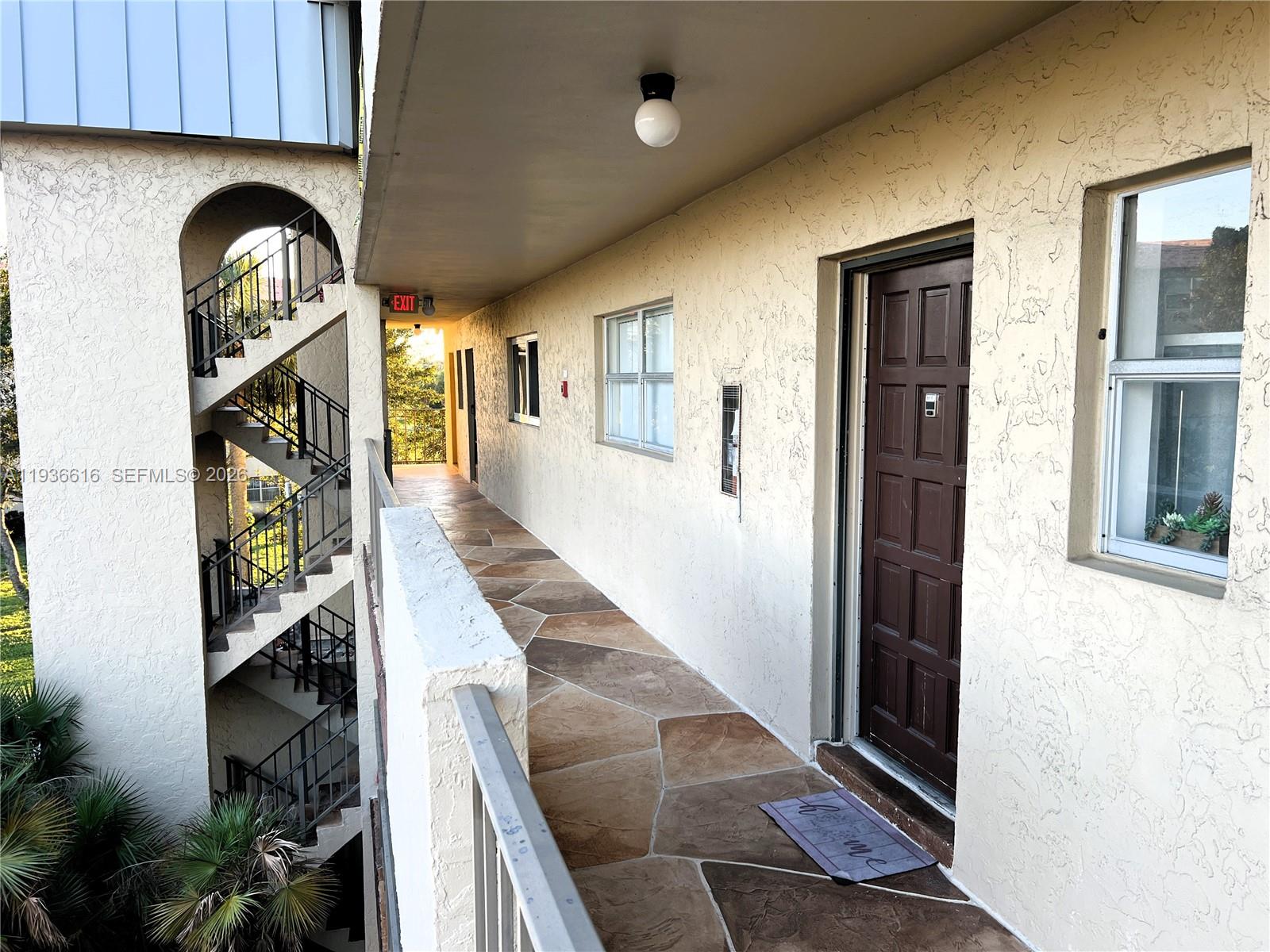 INVERRARY COUNTRY CLUB - Residential