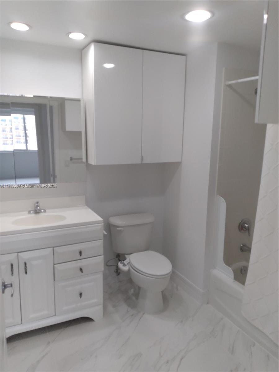 TEN ARAGON CONDO - Residential