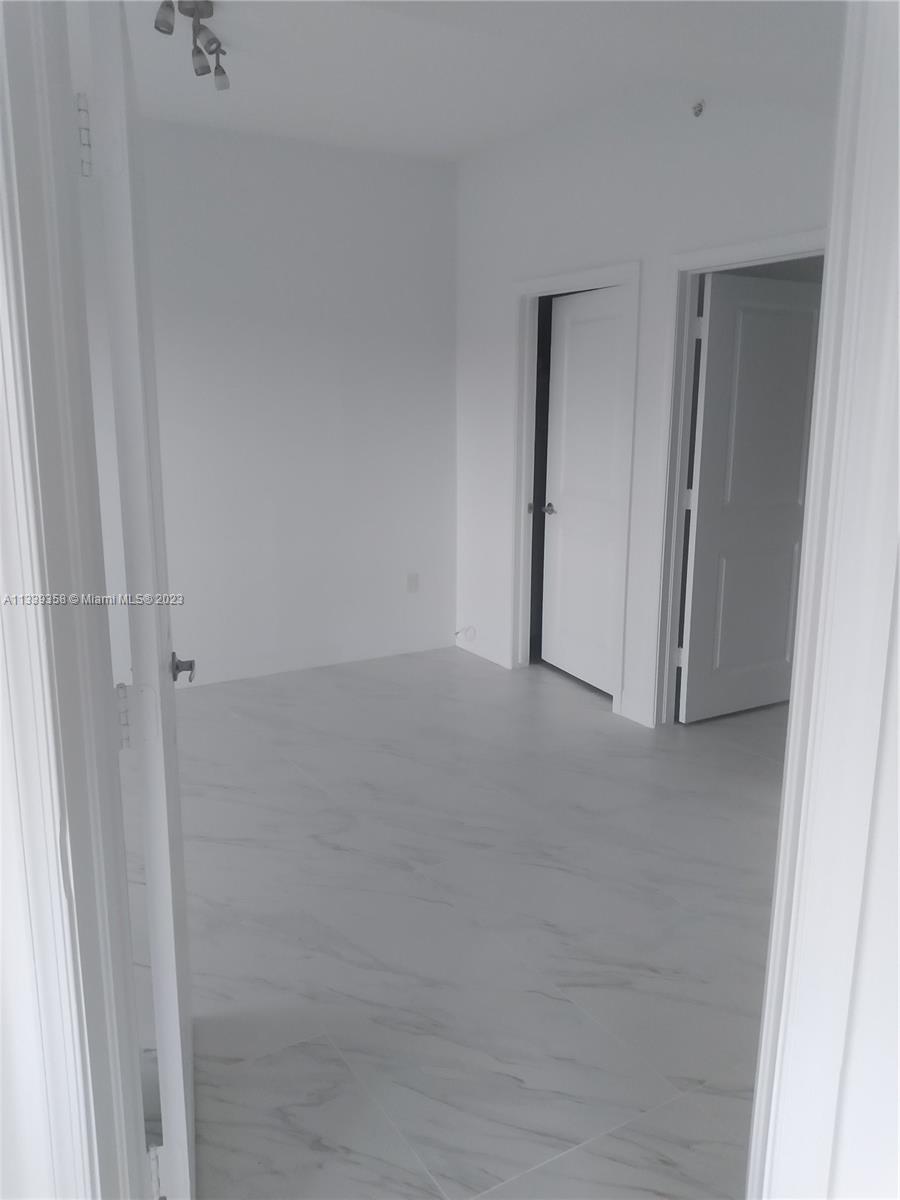 TEN ARAGON CONDO - Residential