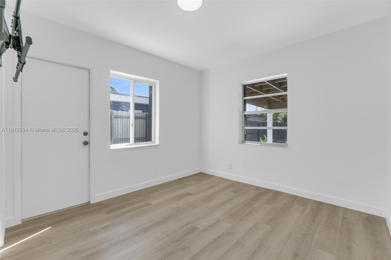 CAROLE ANNE PARK - Residential