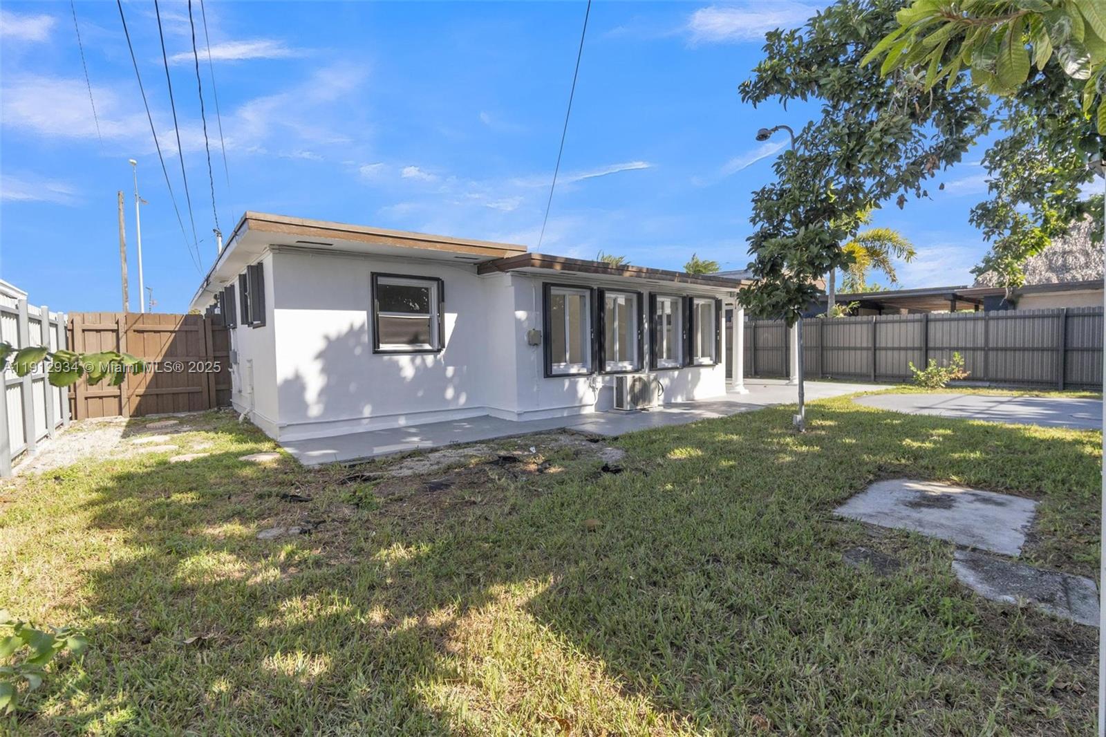 CAROLE ANNE PARK - Residential