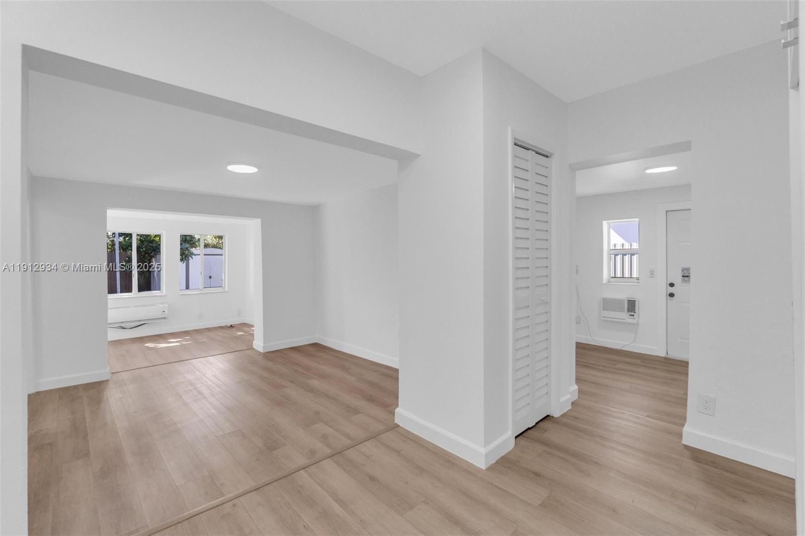 CAROLE ANNE PARK - Residential