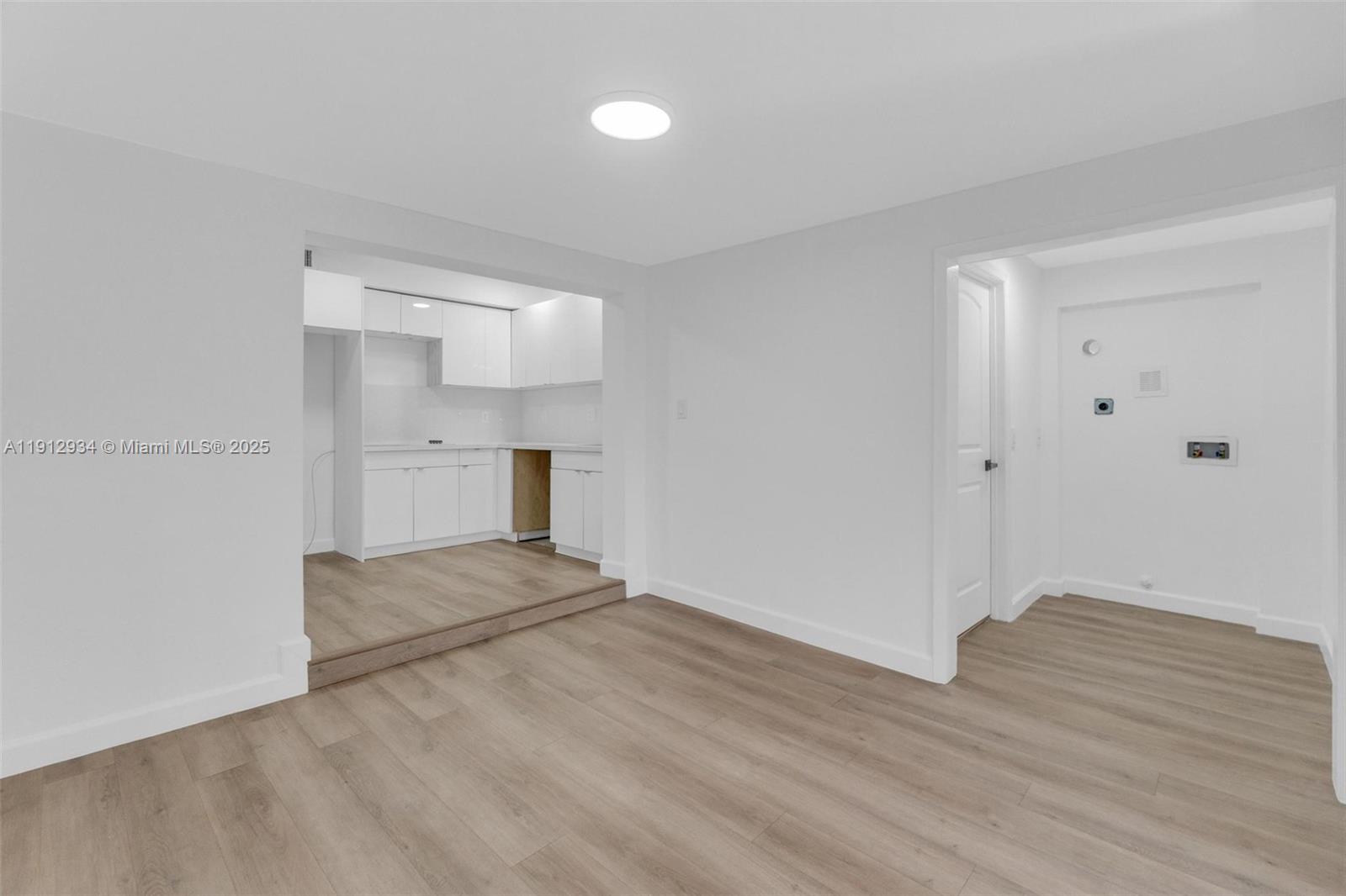 CAROLE ANNE PARK - Residential