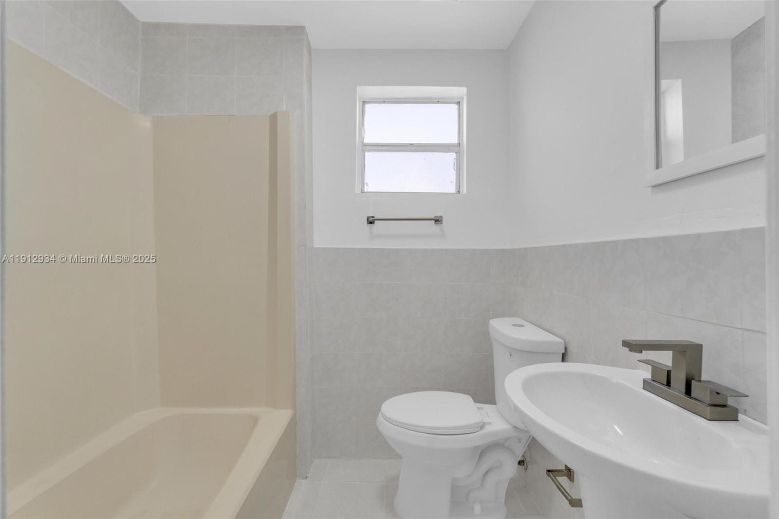 CAROLE ANNE PARK - Residential