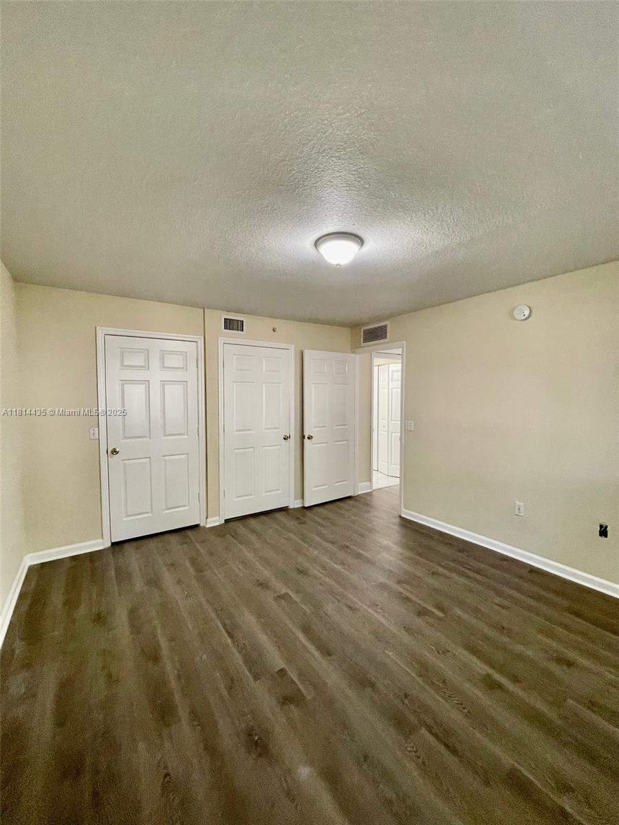 VISTA TRACE 1 CONDO - Residential Lease