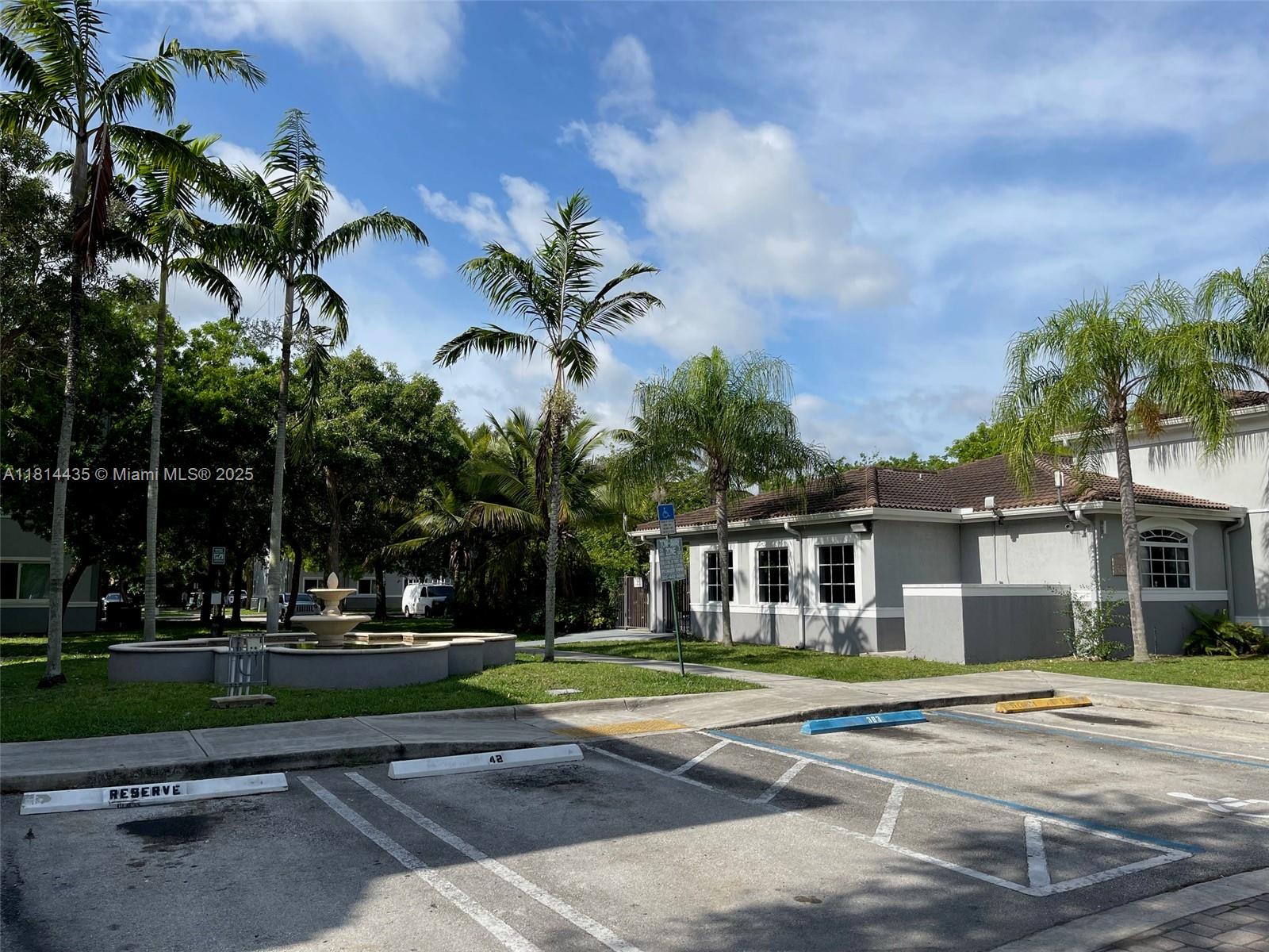 VISTA TRACE 1 CONDO - Residential Lease