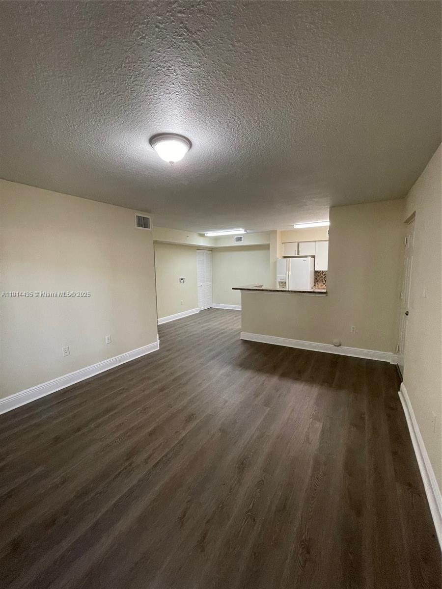 VISTA TRACE 1 CONDO - Residential Lease