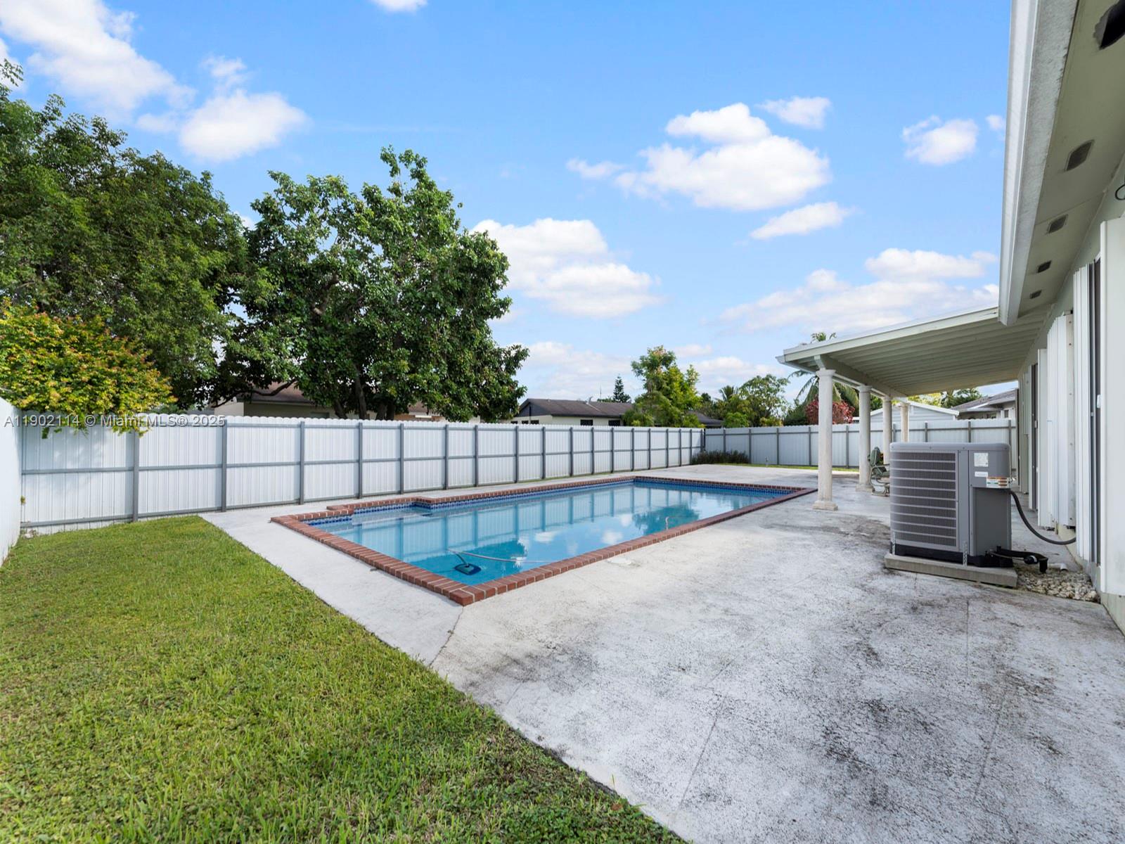 MEADOW WOOD MANOR SEC 3 - Residential