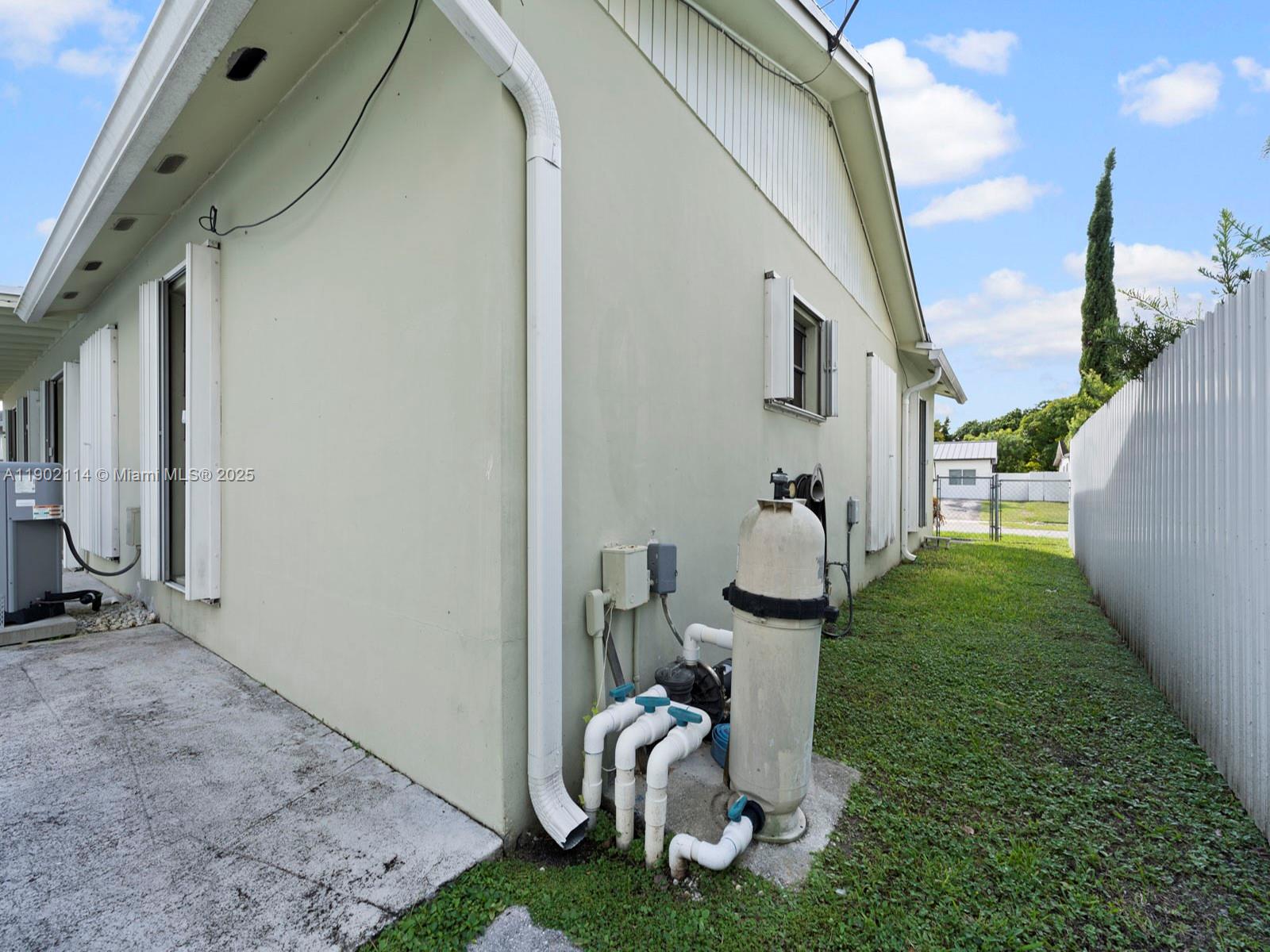 MEADOW WOOD MANOR SEC 3 - Residential