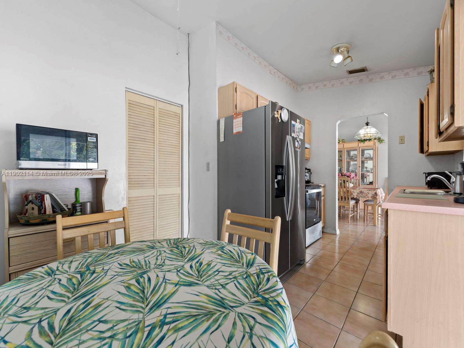 MEADOW WOOD MANOR SEC 3 - Residential