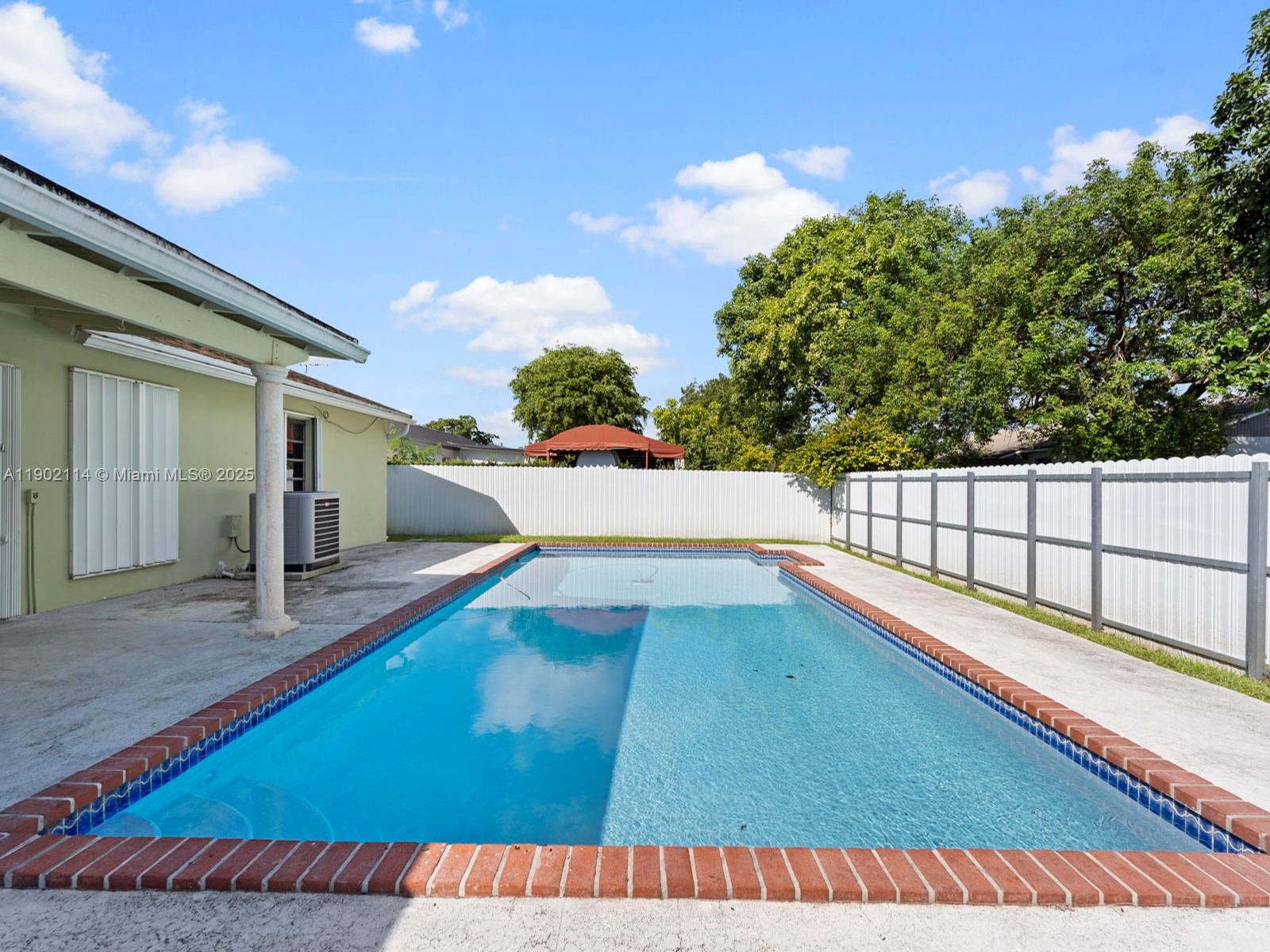 MEADOW WOOD MANOR SEC 3 - Residential