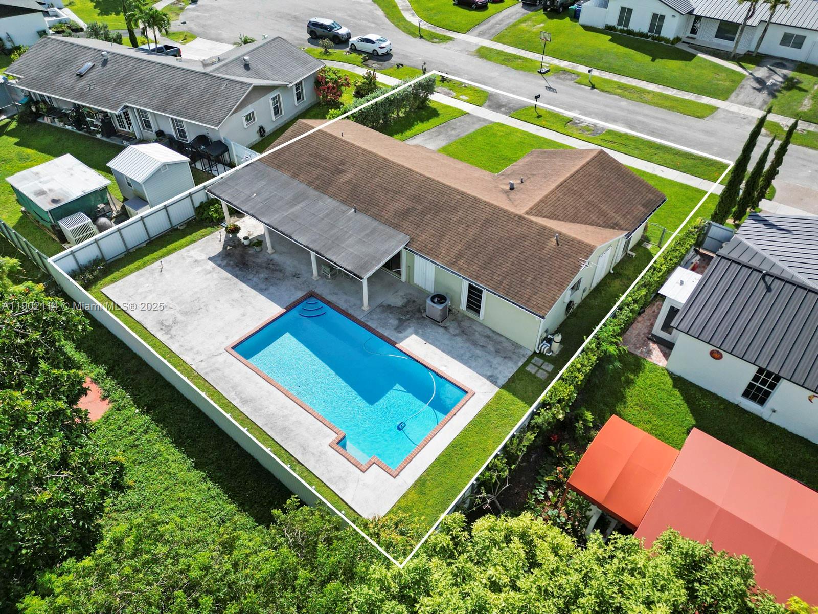 MEADOW WOOD MANOR SEC 3 - Residential